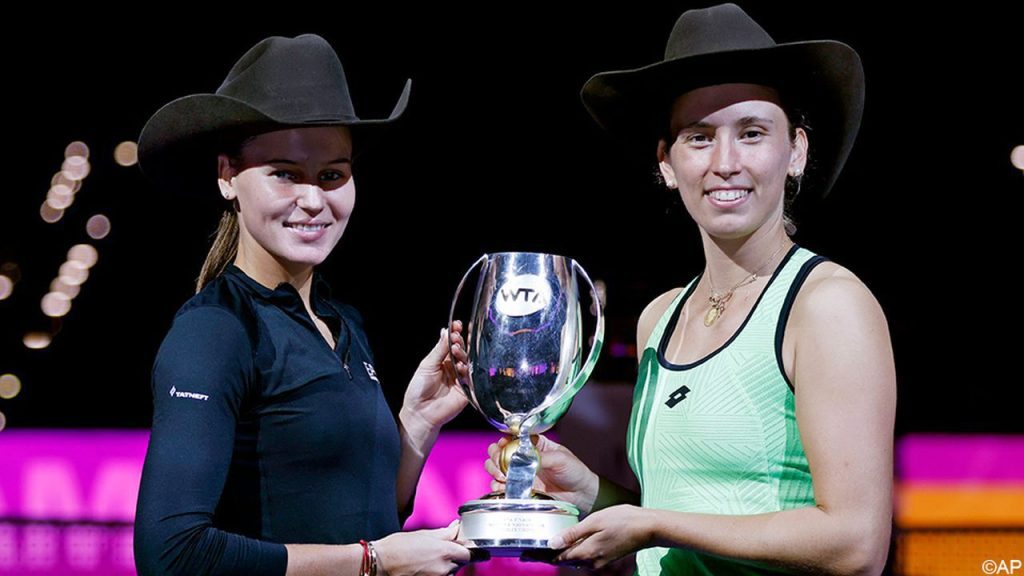 Mertens and Koedermetova win double title in WTA Finals after strong comeback |  WTA Finals