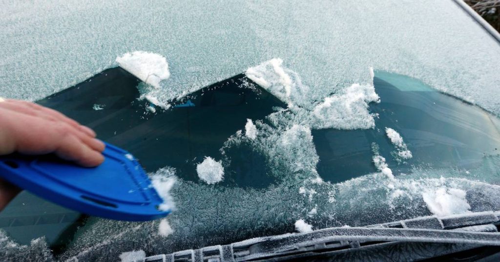 Why scratch your car window in the morning, even if it's not freezing |  Explanation - science
